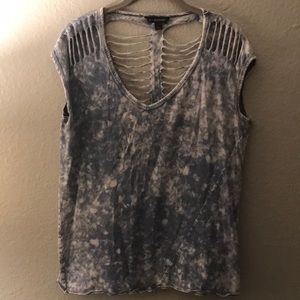 Rock and Republic shredded tee